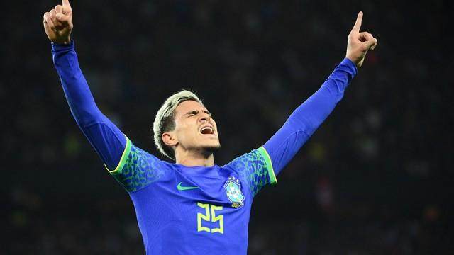 1664321195325045649.jpg 000-32k987v.jpg