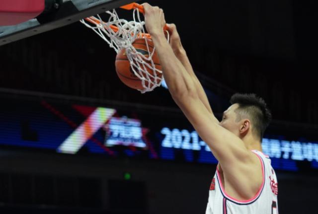 开云体育app-晋级战易建联似梦回当年 老兵不死只是逐渐凋零